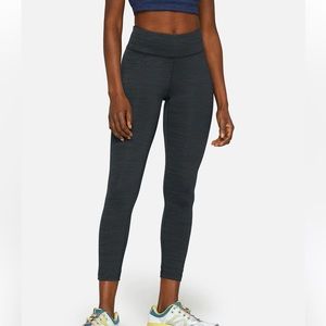 OUTDOOR VOICES tech sweat flex 7/8 leggings in night